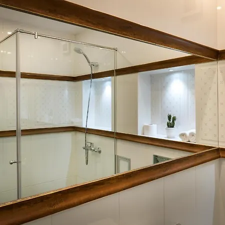 Appartement Shahbazian House