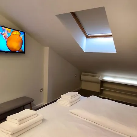 Shahbazian House Apartment *