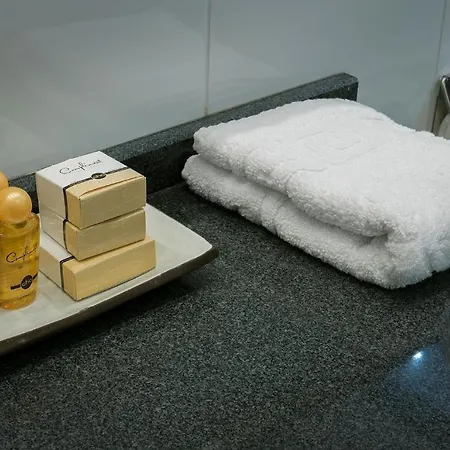 Apartment Shahbazian House