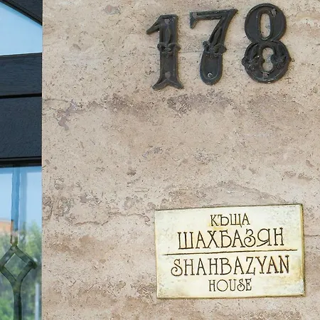 Apartment Shahbazian House *