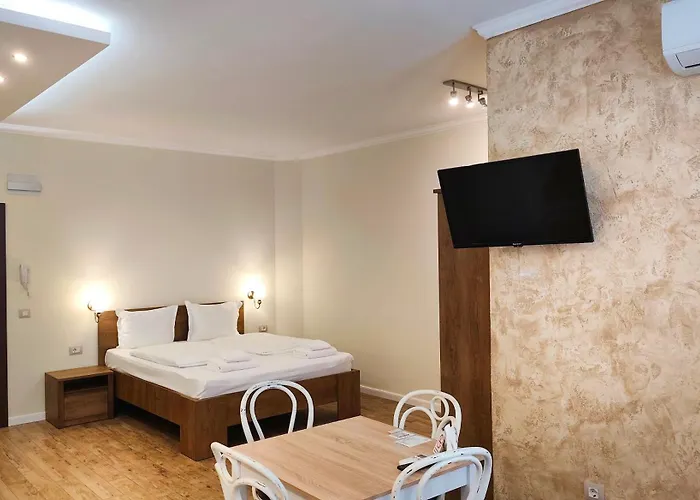 Apartment Shahbazian House