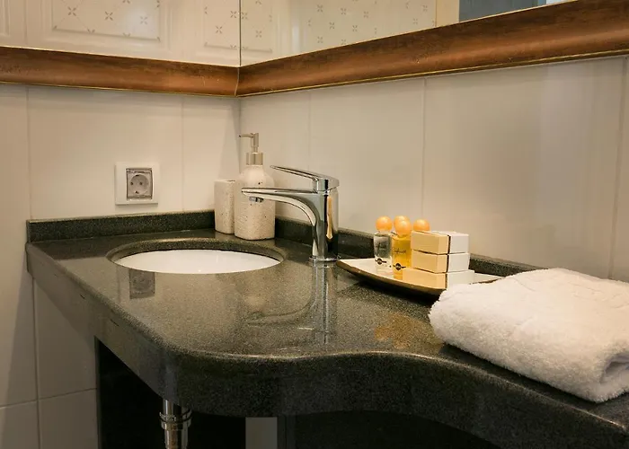 Shahbazian House Apartment *